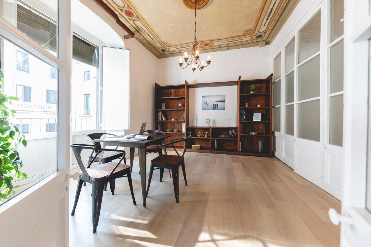 Bravissimo Placa Del Vi, Authentic Historic Apartment خيرونا المظهر الخارجي الصورة