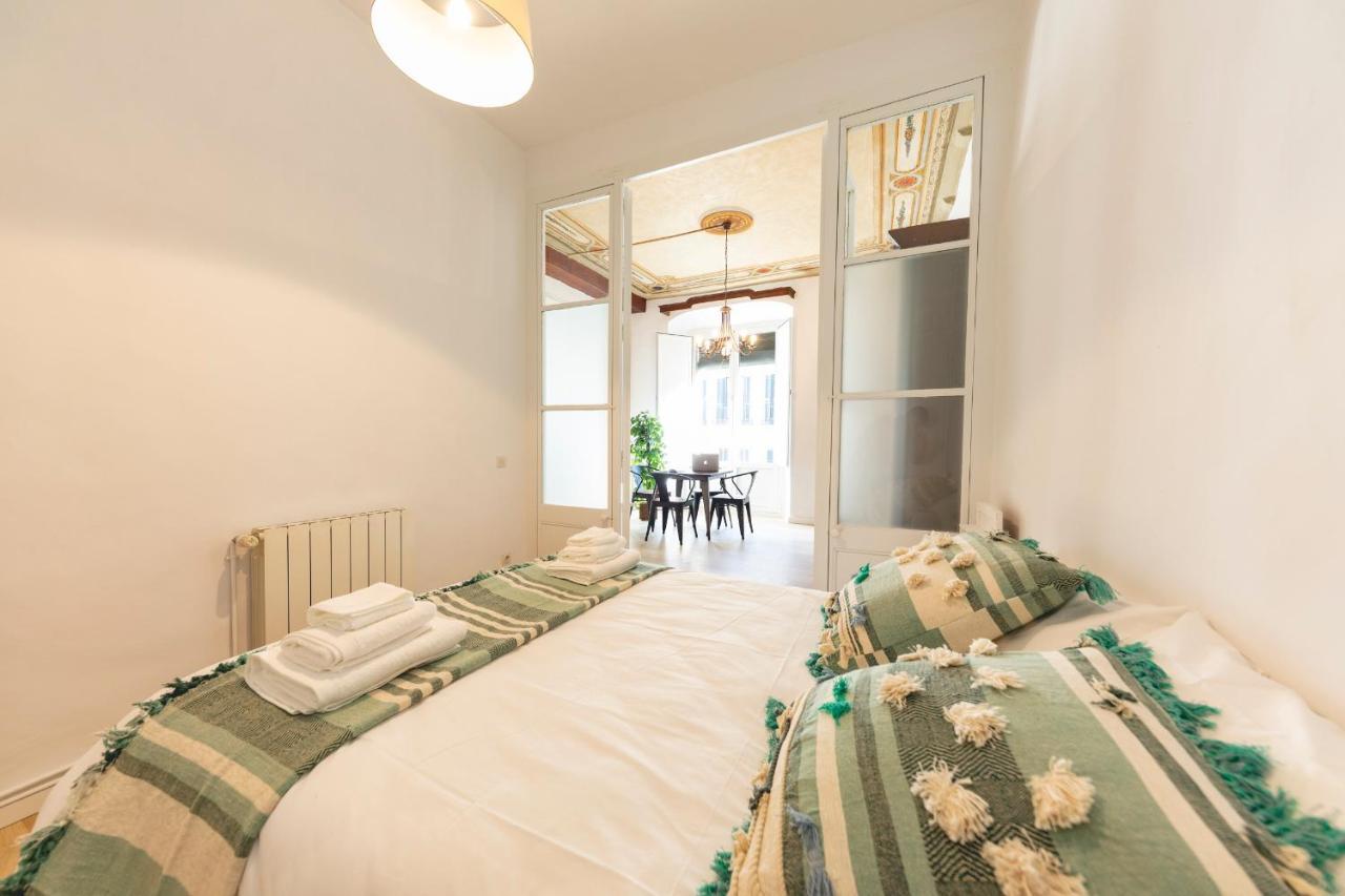Bravissimo Placa Del Vi, Authentic Historic Apartment خيرونا المظهر الخارجي الصورة